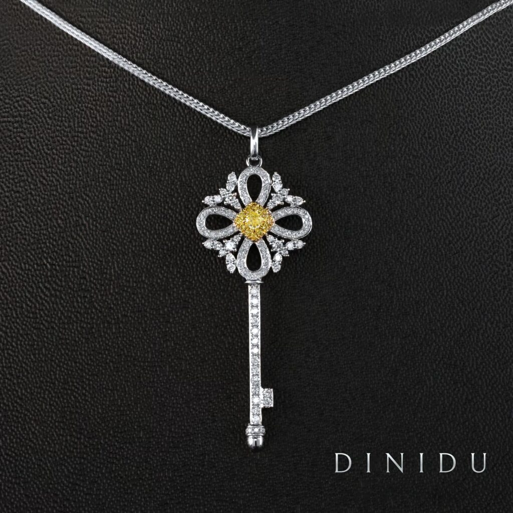 Round Brilliant Diamonds and Yellow Diamonds Key Pendant - DINIDU